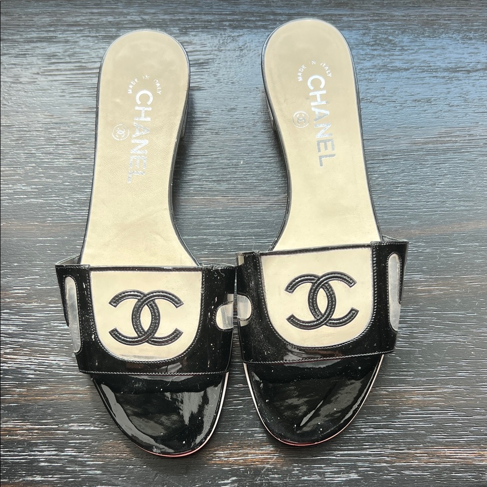 CHANEL Black and Cream Women's Sandals